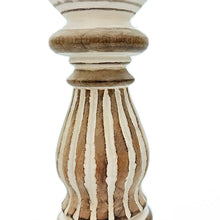 Carica l'immagine nel visualizzatore di Gallery, Wooden candle holder Set of Three White Stripe