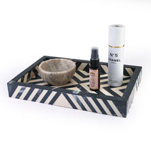 Carregar imagem no visualizador da galeria, Black stripes Tray