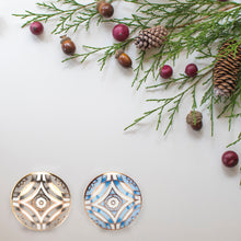 Load image into Gallery viewer, Set of six aster black ceramic knob