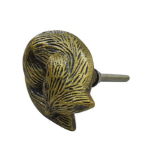 Charger l'image dans la galerie, Set Of Six Sleeping Fox Brass Knob