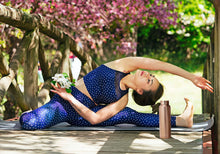 Load image into Gallery viewer, Cleo Copper Water Bottle (1L)