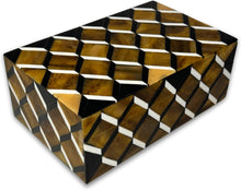Carica l&#39;immagine nel visualizzatore di Gallery, MDF Ulhas Box
