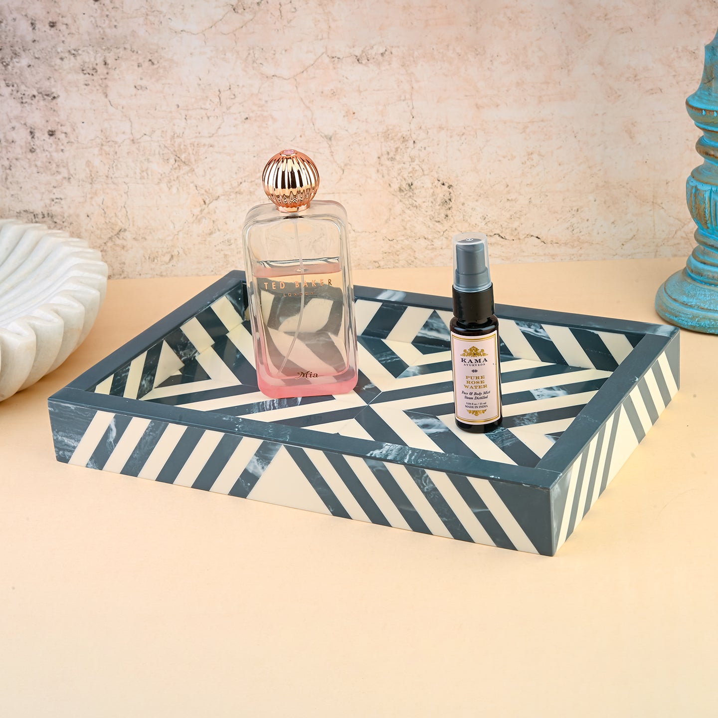 Black stripes Tray