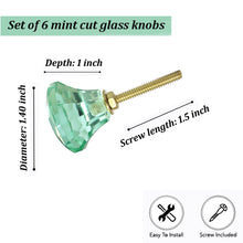 Carregar imagem no visualizador da galeria, Set Of Six Mint Cut Glass Knobs

