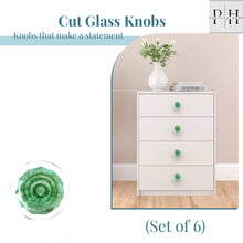 Carregar imagem no visualizador da galeria, Set Of Six Mint Cut Glass Knobs
