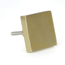 Carregar imagem no visualizador da galeria, Golden Pesaro metal knobs (set of 6 )
